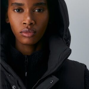 Aritzia Super Puff Mid-Vest✨